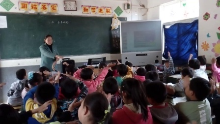 《歌曲 《小小的船》》课堂教学视频实录-花城粤教版小学音乐一年级下册