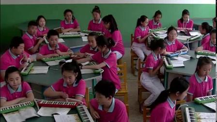 《爱的人间》课堂教学视频实录-人教版（五线谱）小学音乐六年级下册