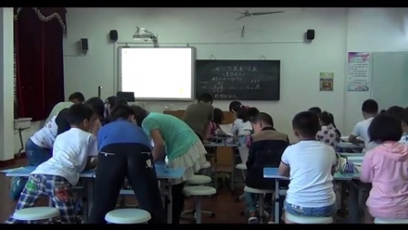 苏教版三年级数学上册《三位数乘一位数（连续进位）》省级优课视频,江苏省