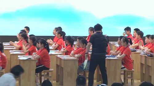 《牛和鹅》部编版四上语文特级教师展示课视频