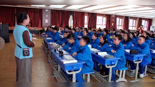 《杞人忧天》部编版七上语文2025初中语文跨学科主题的课堂教学实践展示课视频