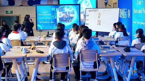 《Unit 5 Here and Now Project》人教版七下英语2025秋展示课视频