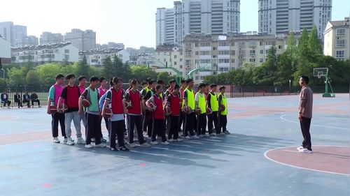 《篮球：传切配合》七年级体育与健康2025名师空中课堂教学优质课视频
