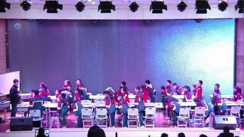 《走进二进制》2025第七届小学信息科技赛课视频