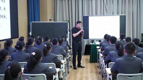 《让平凡小事闪耀理性的光芒》部编版初中语文写作教学名师课堂实录视频