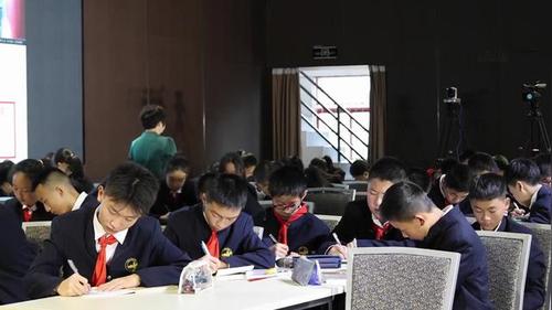 《推荐一种说明文学习的方法——以《苏州园林》为例》部编版八上语文2023第十七届名师优课观摩研讨课视频