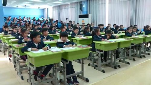 《读读童谣和儿歌》一年级下册交流课部编版语文优质课教学视频
