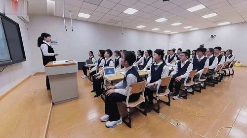 《渡荆门送别》《钱塘湖春行》新课标部编版语文八上公开课
