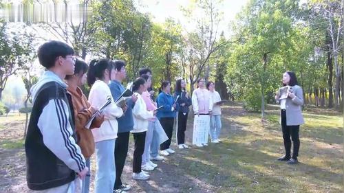 《问题研究-以香樟为例探究六安城市绿化树种变迁》人教版高中地理优质课