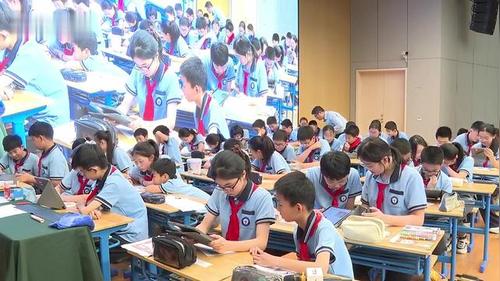 《飞鸟集》部编版五上语文2026跨学科主题学习课堂实录视频