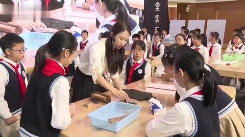 《年画（二）—威武门神（传统拓印）》小学四年级美术展示课视频
