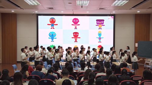 《Unit 2 Period 1 How do we express our feelings Part A Let’s talk》人教版五上2026小学英语卓越课堂暨新教材专题研讨示范课视频