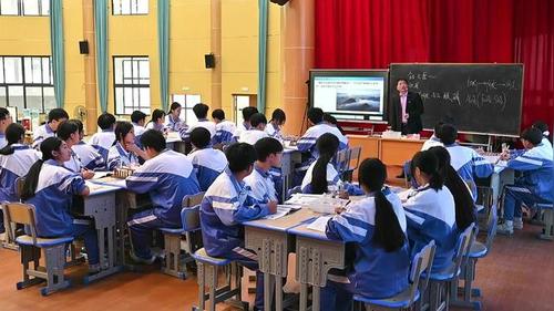 《根植本土产业，探究铝之匠心》人教版高一化学必修一2026广西第三届卓越课堂教学大赛视频