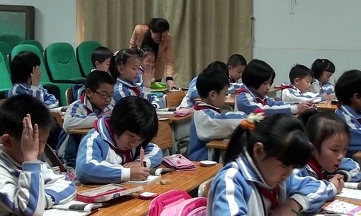 小学二年级语文优质课展示下册《北京亮起来了》人教版_刘老师