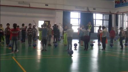《远传球射门组合练习》二年级体育，江苏省市级优课