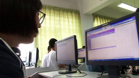 《数据计算》2016人教版信息技术八上，郑州市郑东新区外国语学校：冯莉莉