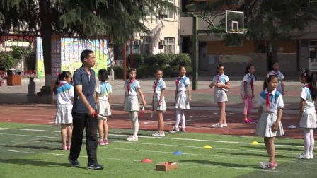 小学体育人教版五六年级《8.4×50米接力跑练习与比赛》陕西徐伯生