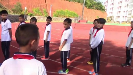 《蹲踞式起跑》优质课（北京版体育五年级，黄志豪）