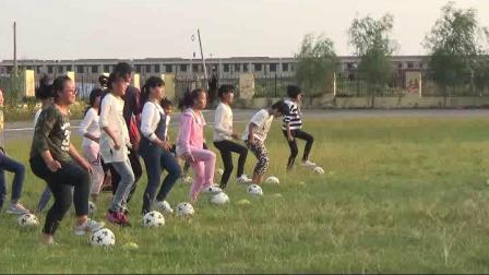 《足球基本技术-熟悉球性》人教版初一体育与健康，陈辉
