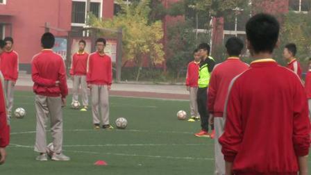 《足球-脚背正面，内侧踢球》人教版初一体育与健康，广元市县级优课