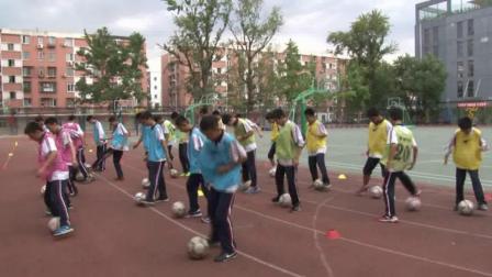 《足球-脚内侧传球》人教版初一体育与健康，王东坡