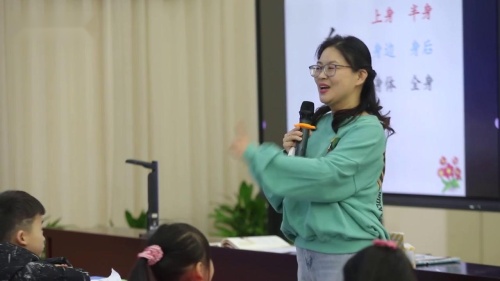 部编版语文一下-16小公鸡和小鸭子-优质课教学视频 (执教许嫣娜)(2021年春)