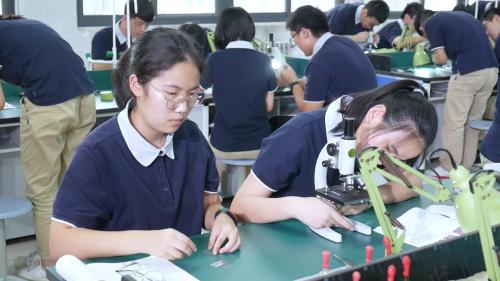 人教版生物高一上《探究植物细胞的吸水与失水》2022课堂教学视频实录-祁英英