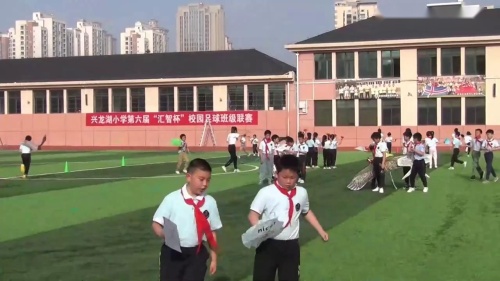 《跑与游戏-水平2》优质课视频-三年级体育下册-执教：刘老师