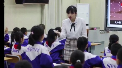 《卖火柴的小女孩》1-部编版语文三年级上册课堂教学视频