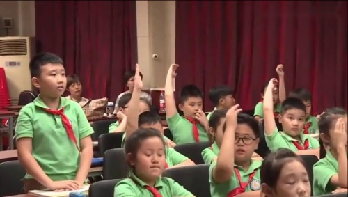 《大青树下的小学》部编版语文三年级上册课堂教学视频
