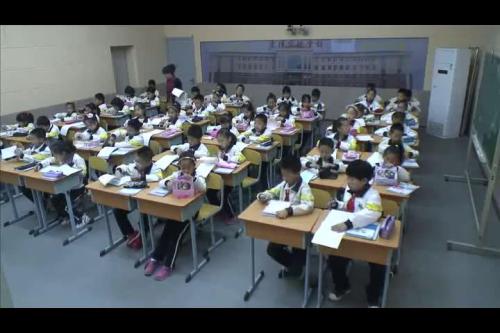 《小树有多少棵》优质课教学视频-北师大版三年级数学上册-执教：刘老师