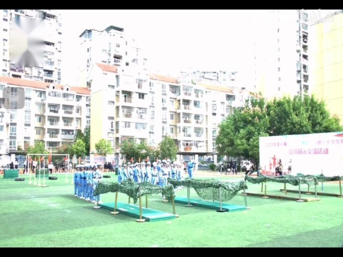 《障碍跑》示范课教学视频-人教版五年级体育-江西省优秀课例展示活动