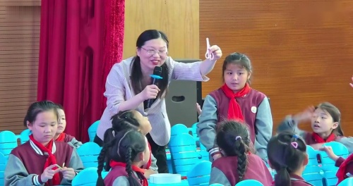 《测量》苏教版二下数学-研讨课视频-执教老师-张冬梅