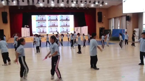 《双人合作跳短绳》优质课教学视频-体育四年级-执教老师：孙老师