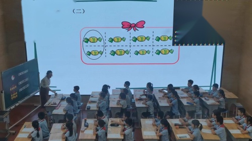 《分一分（一）》观摩课教学视频-北师大版三年级数学下册-执教老师：金老师