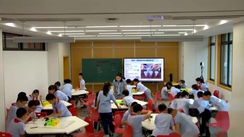 《比较不同的土壤》公开课比赛视频-教科版四年级下册-重庆市小学科学优质课比赛-执教：张老师