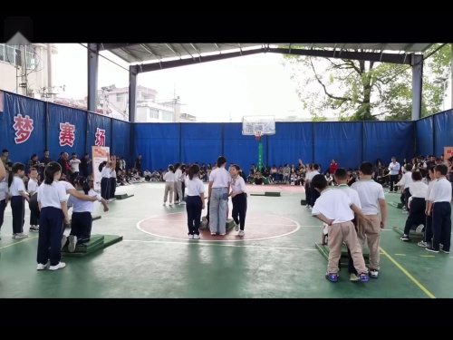 《跪跳起和游戏》观摩课教学视频三年级体育-江西省基础教育优质课教学课例交流活动