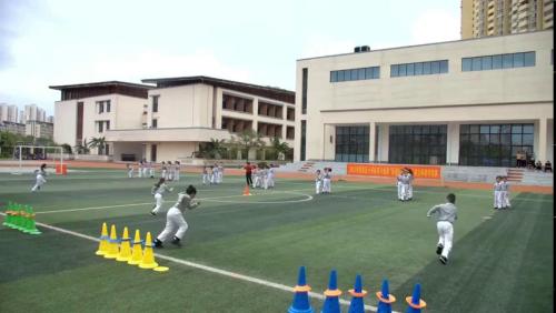 《往返跑与游戏》优质课示范教学视频-二年级体育-跨学科体育教学研讨活动