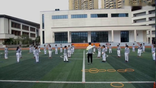 《韵律活动》观摩课教学视频-四年级体育-跨学科体育教学研讨活动