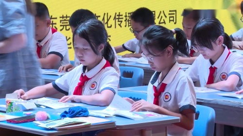 小学英语绘本教学 The magic paintbrush（李蕾）