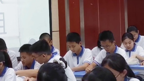 《赏大美山川，悟文人情怀——跟着三峡去旅行》部编版八上语文展示课视频