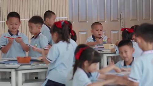 《角的初步认识》人教版二上数学获奖视频