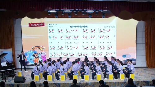 《依呀呀傲咧奥》新人教七上音乐名师展示课视频