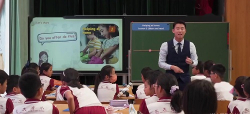 《Helping at home Lesson1》外研版五上英语新课标展示课视频