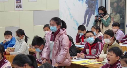 《Project1 A holiday album 》译林版六上英语课内外融合教学赛课视频3