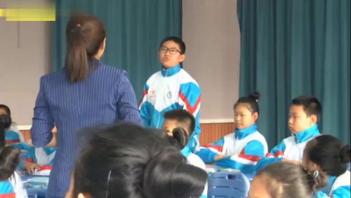 《推荐一本书》部编版语文五上公开课视频