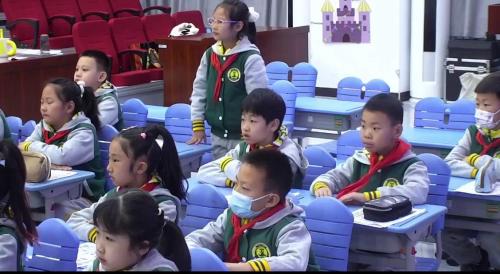 《Unit1 How do you go to school 》外研版三上英语新教材新课标新实践研讨课优课视频