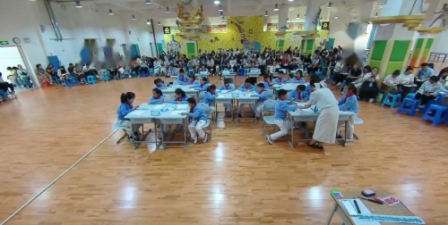 《长方形和正方形的认识》2024人教版一上数学与信息技术深度融合展示课视频