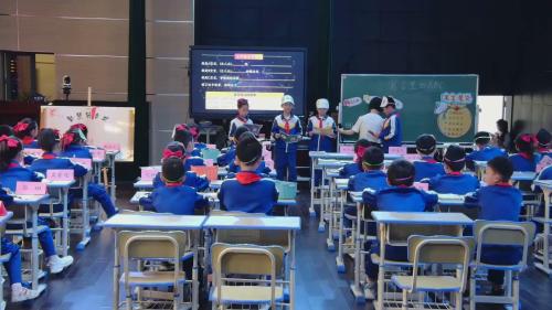 《寓言里的ABC》2024部编版三下第十届全国小学语文整合教学展示课视频