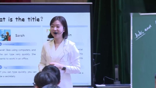 人教版PEP六年级英语上册《Unit5 What does he do PartB Read and write》河南